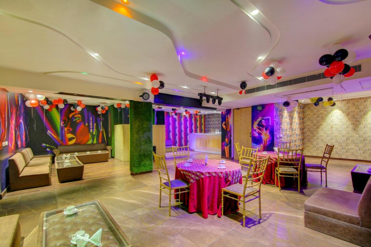 Townhouse Oak Hotel Dev Palace 델리 외부 사진